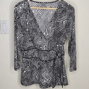 ANN TAYLOR Black and White Geometric Women's 3/4 Sleeve Faux Wrap Top Size M